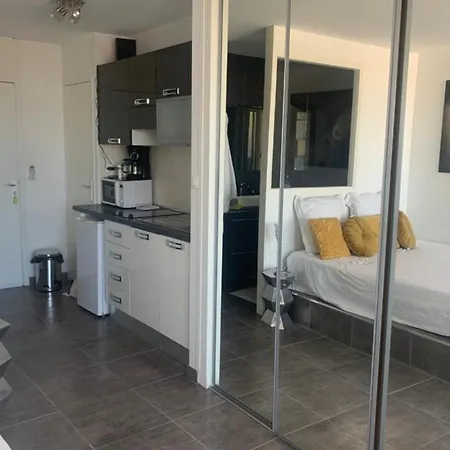 Naturiste Cap D'agde Heliopolis C 39